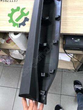 Toyota Corolla Kapı Çıtası 75074-16011 çıkma parça