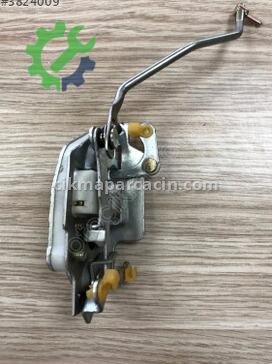 Suzuki Carry Sağ Ön Kapı Kilidi 82201-85500 çıkma parça