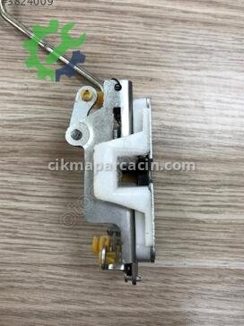 Suzuki Carry Sağ Ön Kapı Kilidi 82201-85500 çıkma parça