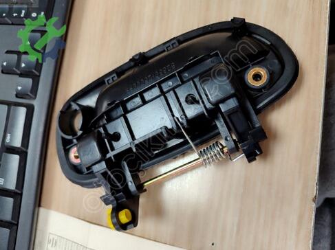 Hyundai Accent Sağ Ön Kapı Kolu 82660-25000 çıkma parça