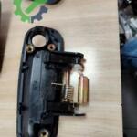 KAPI KOLU COROLLA AE111 99-02 ÖN SOL DIŞ (DELİKLİ)