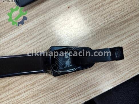 Mitsubishi L200 Sağ Ön Kapı Kolu 5716A031 çıkma parça