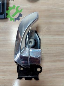 Hyundai Santa Fe Sağ Ön Kapı Kolu 82620-26000 çıkma parça