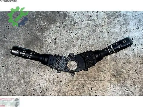Kia Ceed Sinyal Kolu çıkma parça