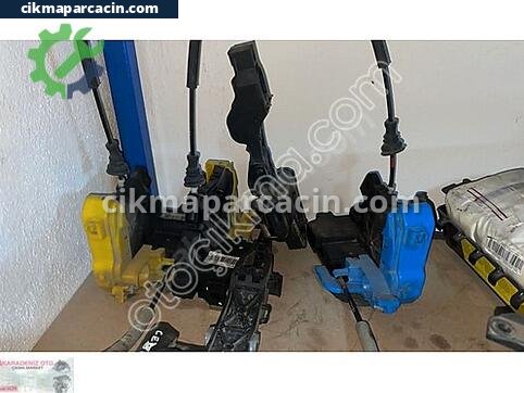 Kia Ceed Kapı Kilidi çıkma parça