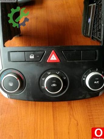 Kia Ceed Klima Kontrol Paneli çıkma parça
