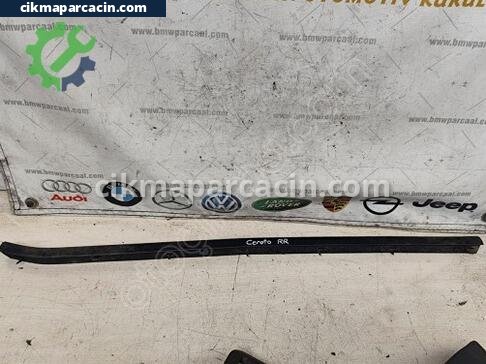 Kia Cerato Kapı Çıtası çıkma parça