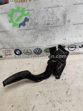 Kia Rio Gaz Pedalı çıkma parça