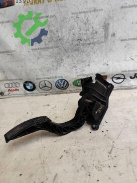 Kia Rio Gaz Pedalı çıkma parça