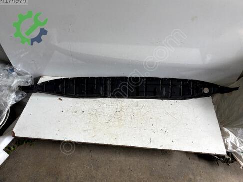 Kia Sorento Ön Cam Izgarası çıkma parça