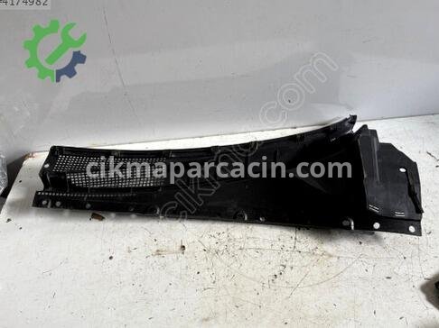 Kia Sorento Ön Cam Izgarası çıkma parça