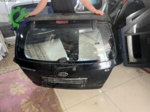 Kia Sorento arka bagaj camı orijinal