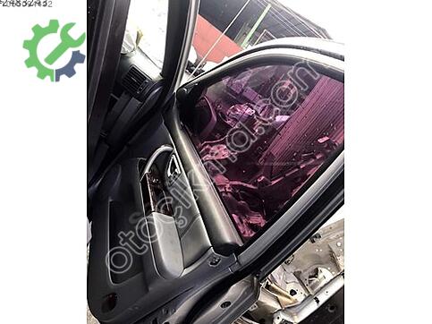 Kia Sorento Sağ Ön Kapı çıkma parça