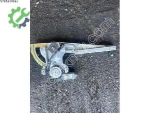 Kia Sorento İçin Sol Arka Cam Silecek Parçası