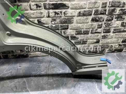 Kia Sorento Sağ Arka Çamurluk çıkma parça