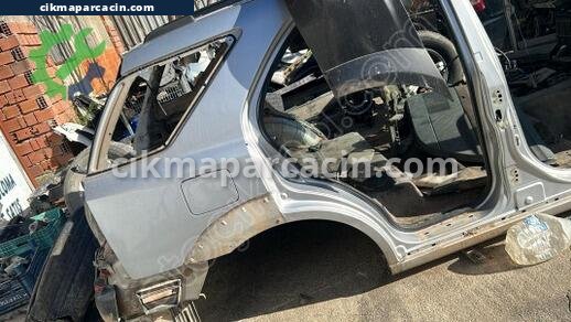 Kia Sorento Sağ Arka Çamurluk çıkma parça