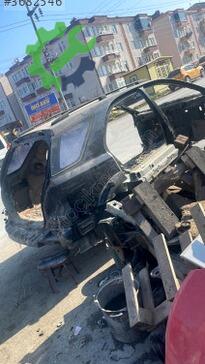 Kia Sorento Sağ Arka Çamurluk çıkma parça