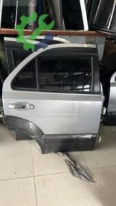 Kia Sorento sağ arka kapı orijinal