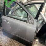 Kia Sorento sağ ön kapı orijinal hatasız boyasız