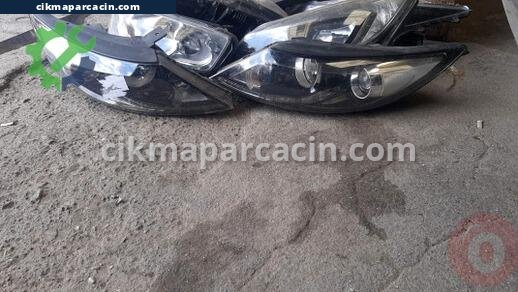 Kia Sorento Sağ Ön Far çıkma parça