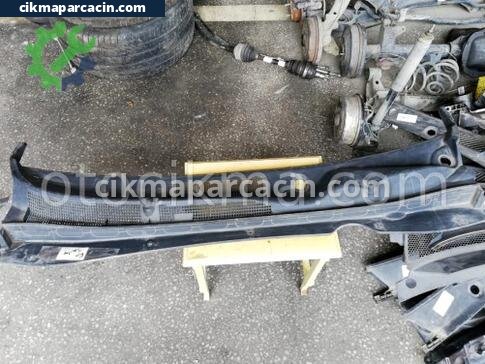 Kia Sportage Ön Cam Izgarası çıkma parça