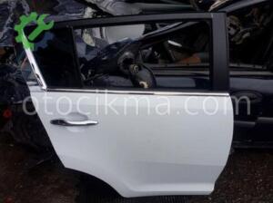 Kia Sportage Sağ arka kapı beyaz hatasız orjinal çıkma