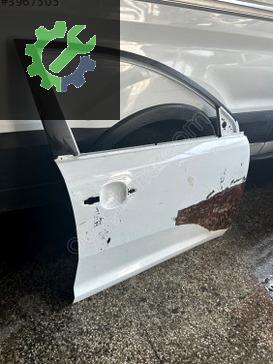 Kia Sportage Sağ Ön Kapı çıkma parça