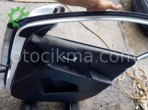 Kia Sportage Sağ ön kapı döşemesi hatasız orjinal çıkma