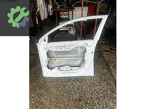 Kia Sportage Sağ Ön Kapı çıkma parça