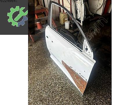 Kia Sportage Sağ Ön Kapı çıkma parça