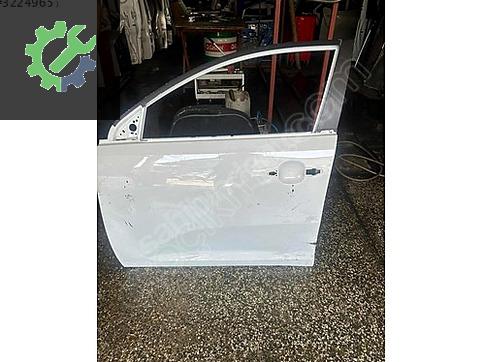 Kia Sportage Sol Ön Kapı çıkma parça