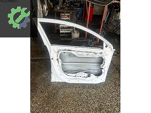 Kia Sportage Sol Ön Kapı çıkma parça