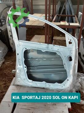 Kia Sportage Sol Ön Kapı çıkma parça