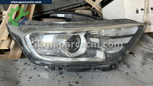 Kia Stonic Sağ Ön Far çıkma parça