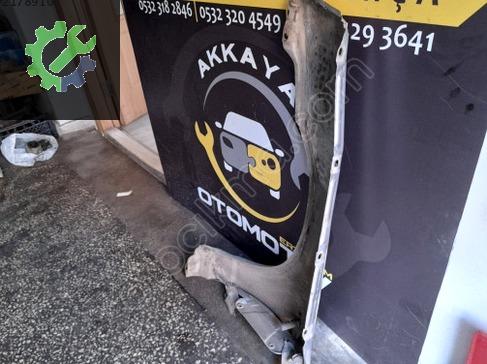 Lada Vega Sağ Ön Çamurluk çıkma parça
