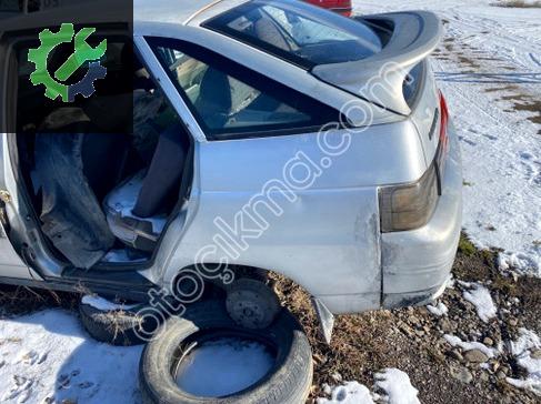Lada Vega Sol Arka Çamurluk çıkma parça