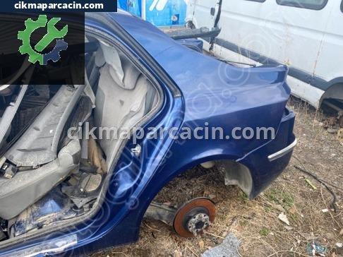 Renault Laguna Sol Arka Çamurluk çıkma parça