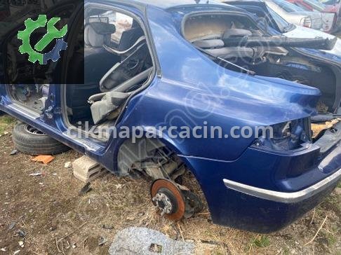 Renault Laguna Sol Arka Çamurluk çıkma parça