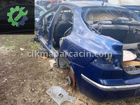 Renault Laguna Sol Arka Çamurluk çıkma parça