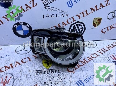 Land Rover Defender Sağ Ön Far L8B213W029BG çıkma parça