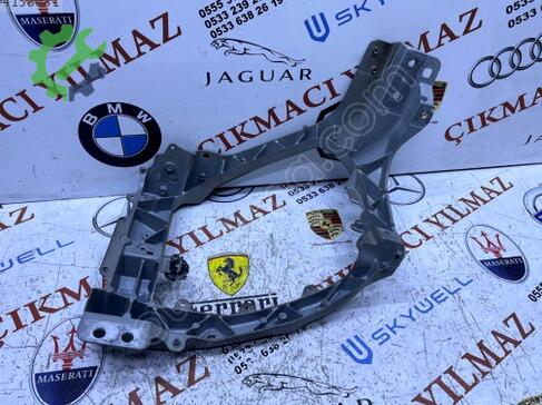 Land Rover Defender Sağ Ön Far L8B213N078-AG çıkma parça