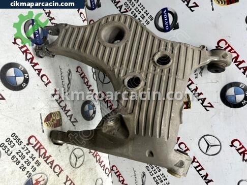 Land Rover Defender Salıncak (Alt Tabla) çıkma parça