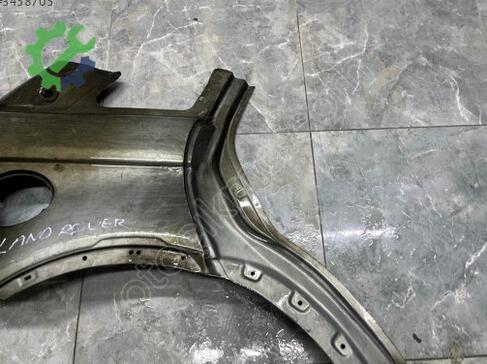 Land Rover Range Rover Sağ Arka Çamurluk çıkma parça