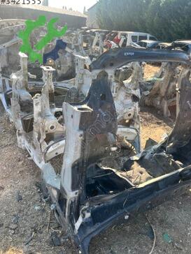 Land Rover Range Rover Sağ Şasi çıkma parça