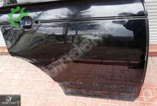 Land Rover Range Rover Sağ Arka Kapı çıkma parça
