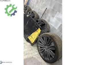 LAND ROVER SPORT ÖZEL ÜRETİM 24 İNÇ JANT TAKIMI ORJ