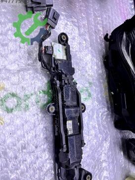 Land Rover Range Rover Sağ Arka Kapı Kilidi çıkma parça