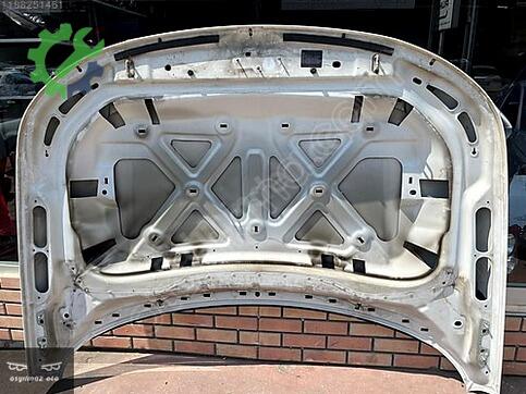 Land Rover Range Rover Kaput çıkma parça