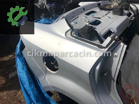 Fiat Linea Sağ Arka Çamurluk çıkma parça