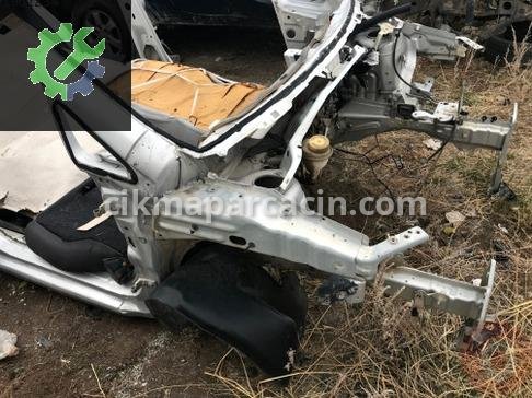 Fiat Linea Sağ Ön Taşıyıcı çıkma parça